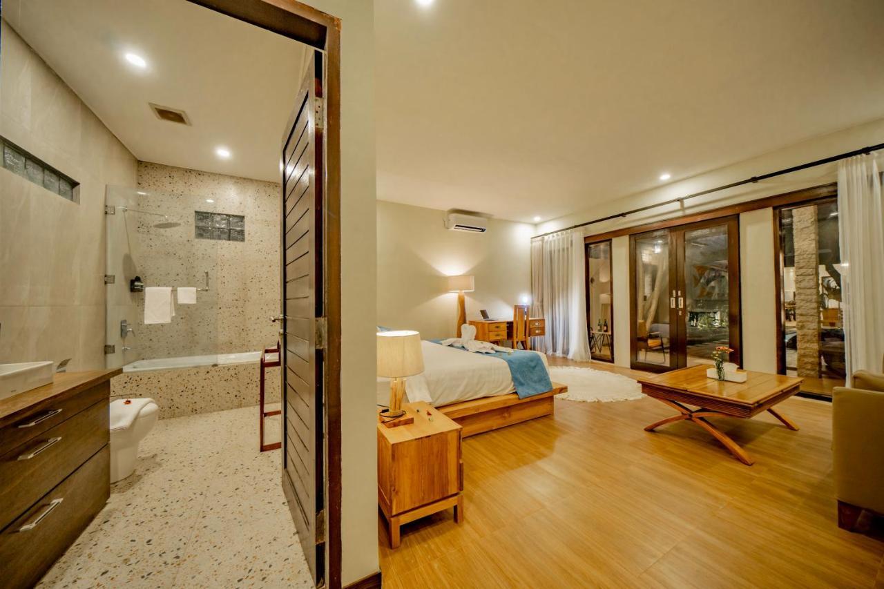 Villa Domino - *new* Luxurious 2br W/ Pool @central Seminyak (Bali)