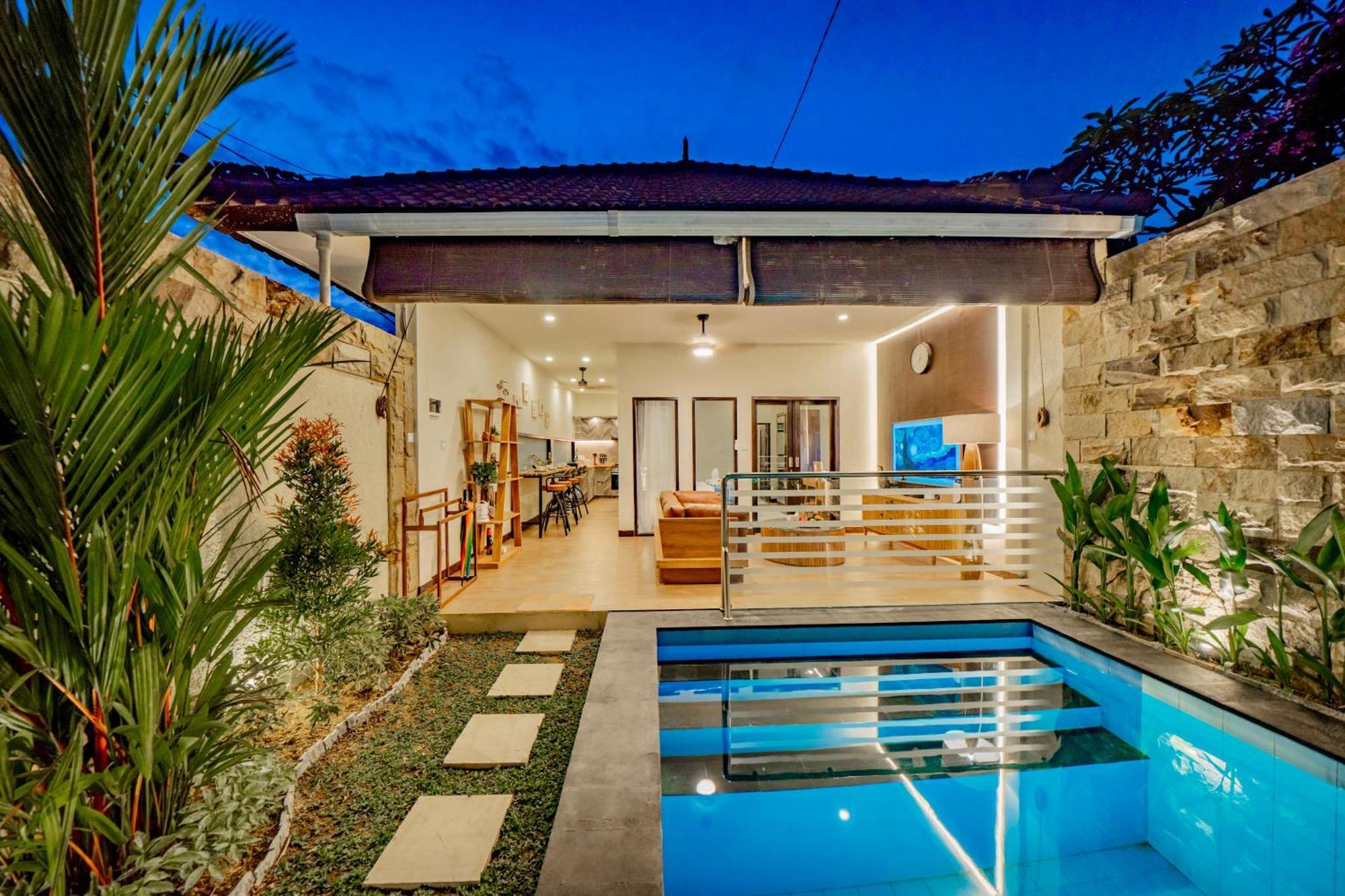 Domino - *new* Luxurious 2br W/ Pool @central Villa