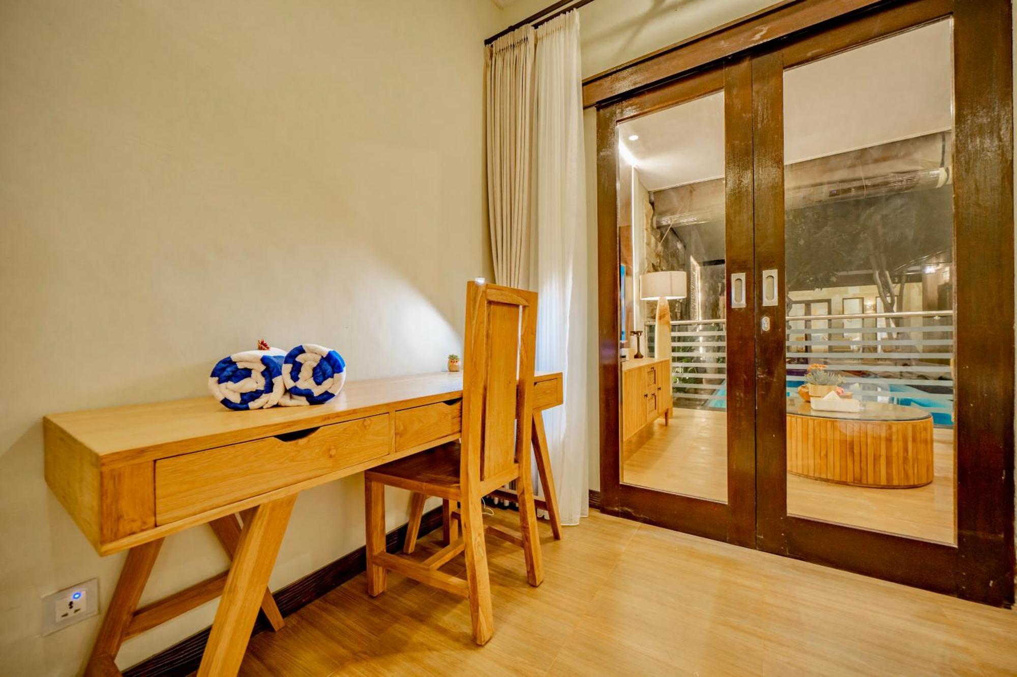 Domino - *new* Luxurious 2br W/ Pool @central Seminyak (Bali)
