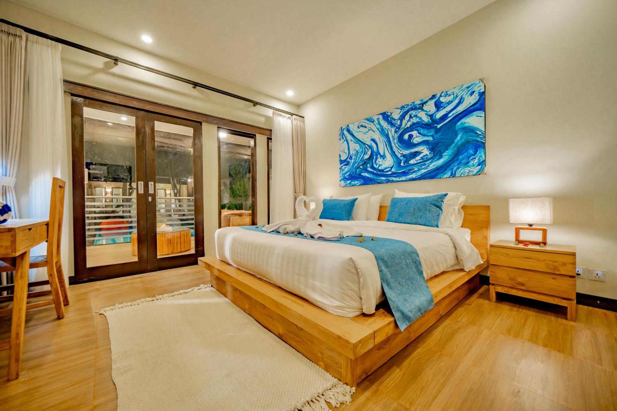 Domino - *new* Luxurious 2br W/ Pool @central